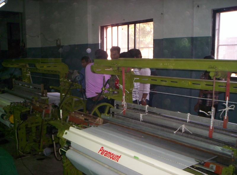 Power loom machine manufacturers, suppliers and traders in Gujarat, India